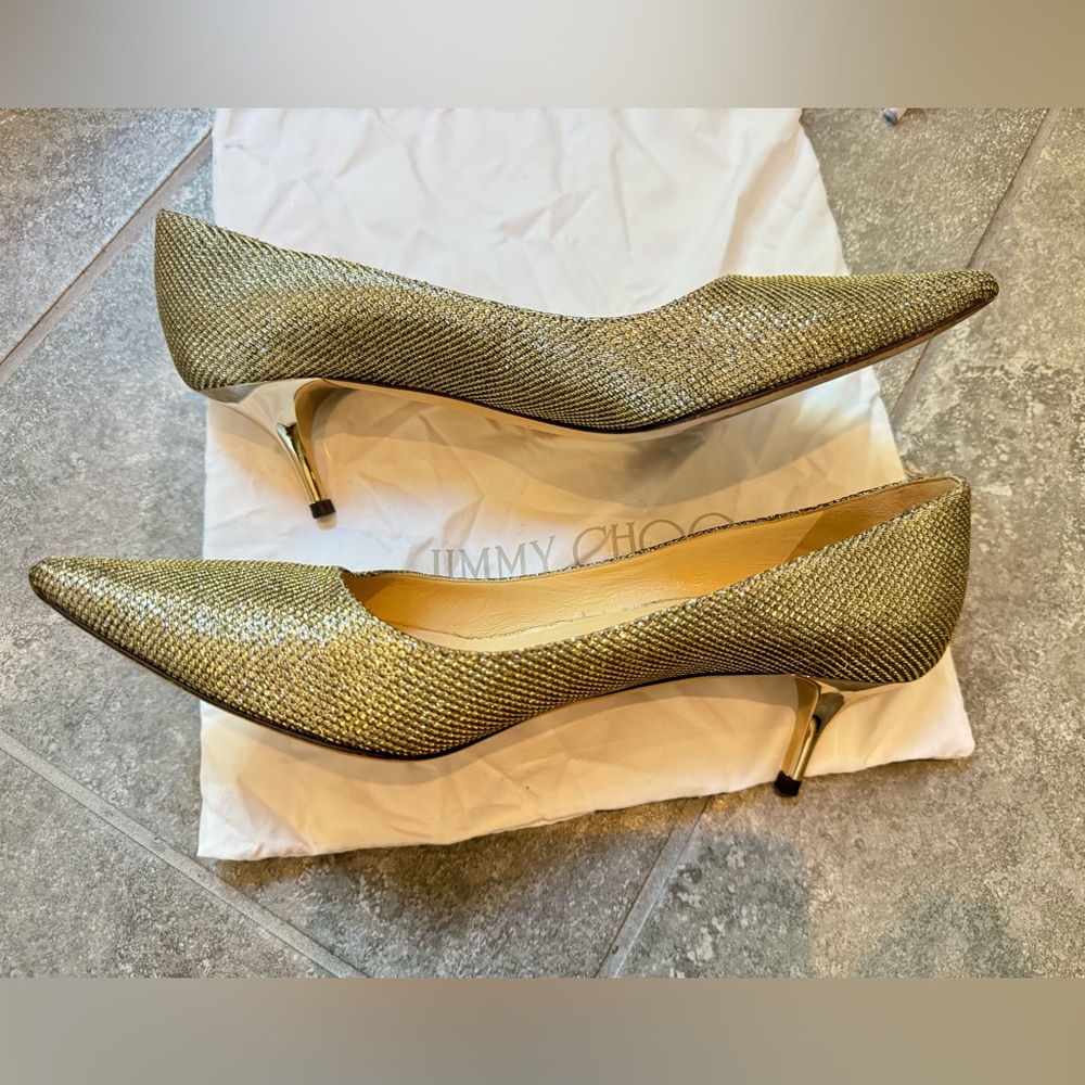 Jimmy Choo gold metallic pump heels size 39 pre owned - Picture 6 of 11